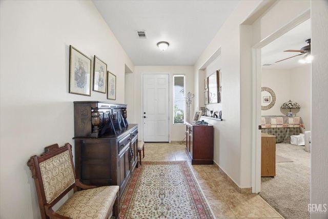 11607 California Poppy Drive, Bakersfield, CA 93311