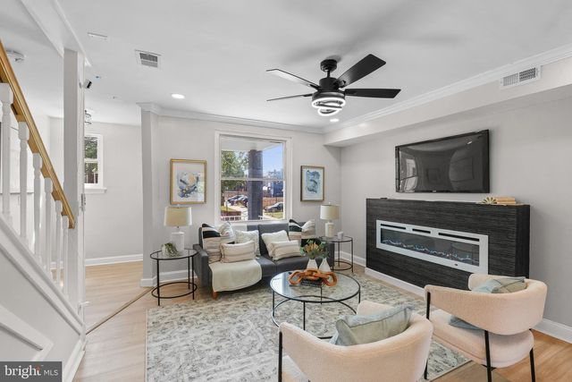 1614 Q ST SE, Washington, DC 20020