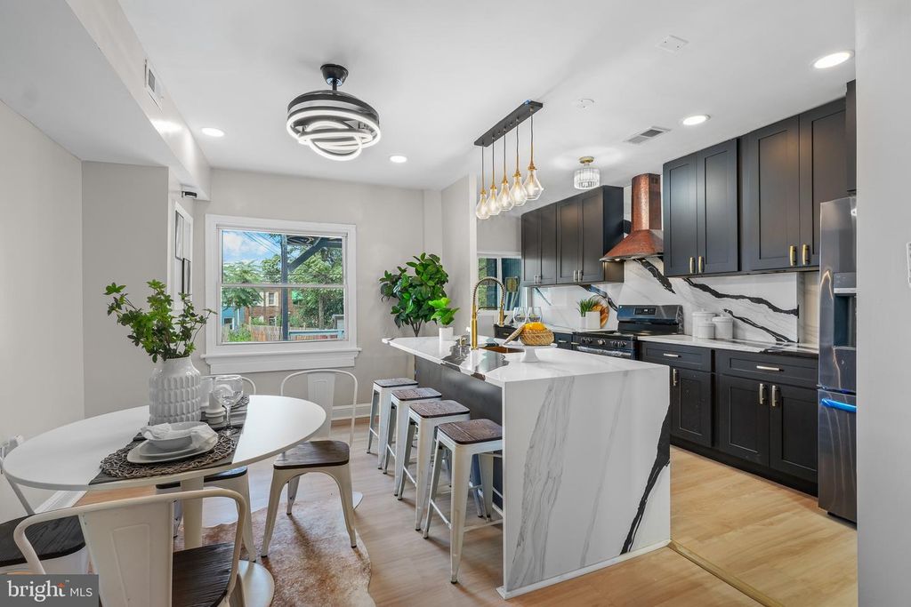 1614 Q ST SE, Washington, DC 20020