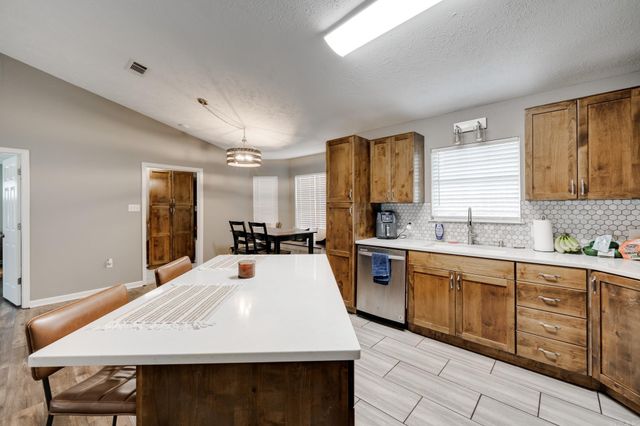 89 Sunny Gap Rd, Conway, AR 72032