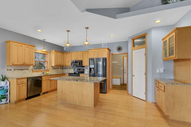 1705 Boulder Drive, Sartell, MN 56377