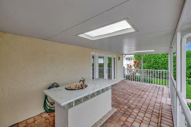 2612 NE 5th Street, Pompano Beach, FL 33062