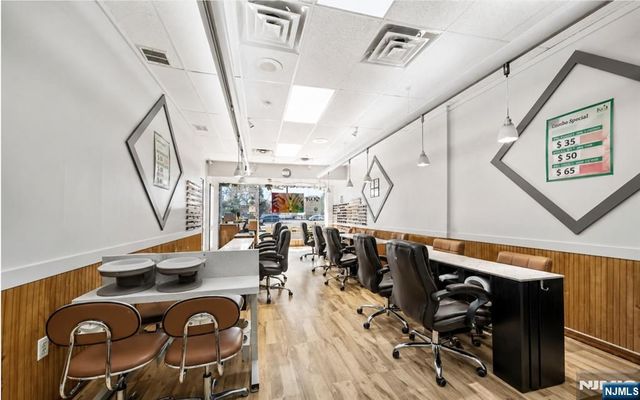 7-11 Fair Lawn Avenue, Fair Lawn, NJ 07410