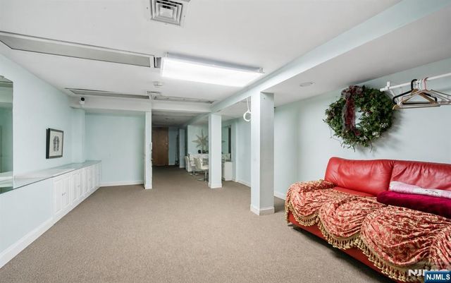 7-11 Fair Lawn Avenue, Fair Lawn, NJ 07410