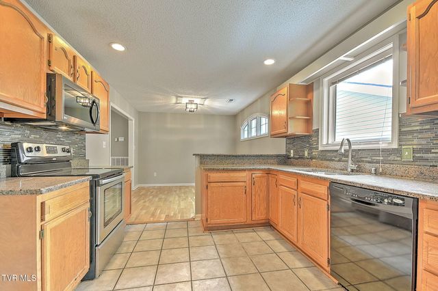 510 Willowbrook Trace, Kingsport, TN 37660