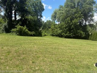 3061 Auburn Road, Auburn Hills, MI 48326