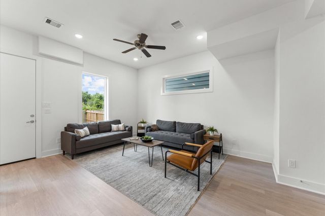 9632 Habitat Street, Houston, TX 77075