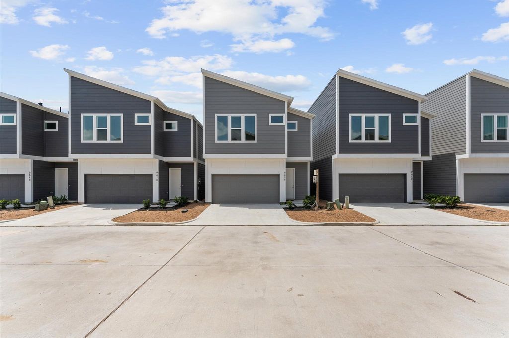 9632 Habitat Street, Houston, TX 77075