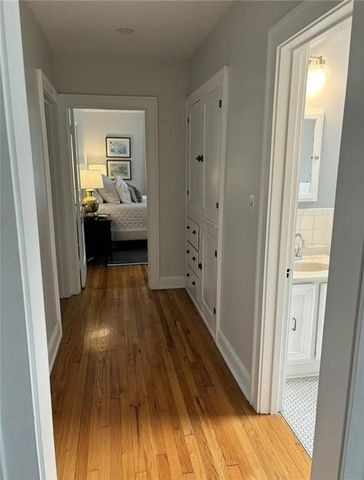 201 W 51st Terrace, Kansas City, MO 64112