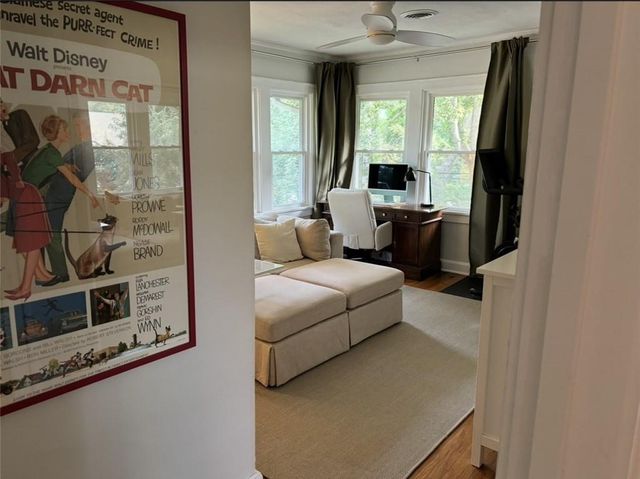 201 W 51st Terrace, Kansas City, MO 64112