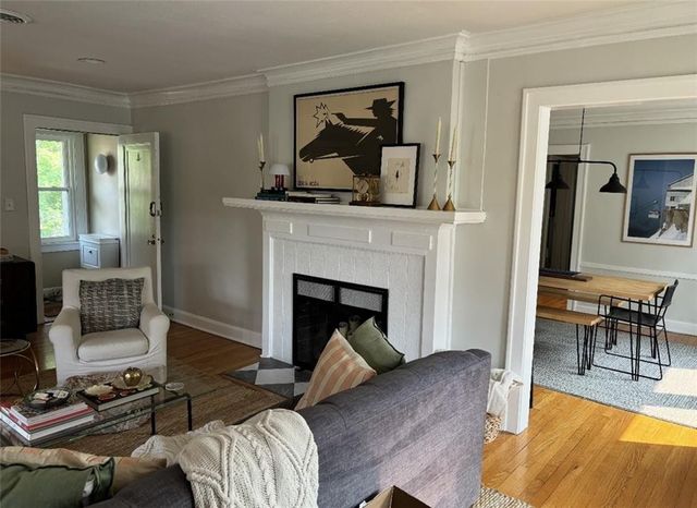 201 W 51st Terrace, Kansas City, MO 64112