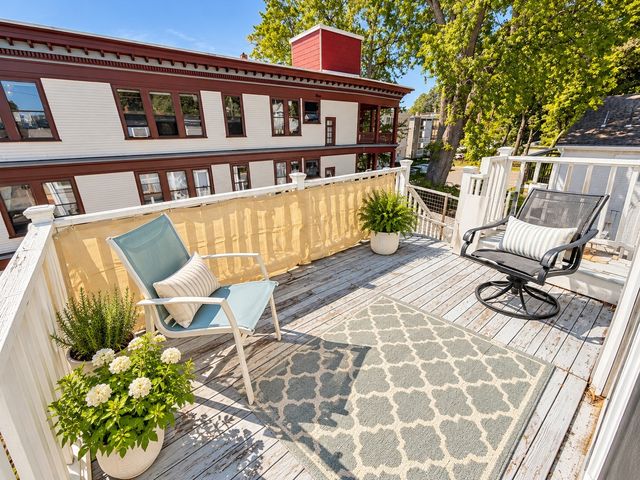 4 Upcrest Road 4, Boston, MA 02135