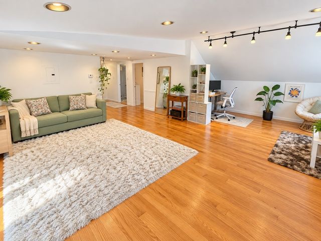4 Upcrest Road 4, Boston, MA 02135