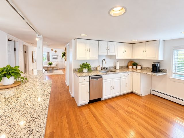 4 Upcrest Road 4, Boston, MA 02135