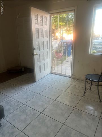 321 North Yale Street, Las Vegas, NV 89107