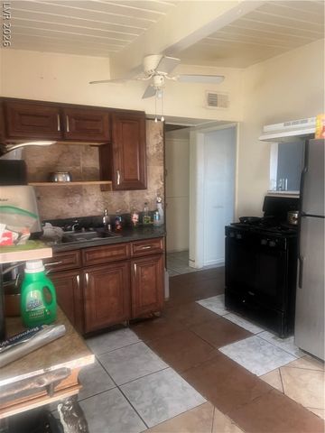 321 North Yale Street, Las Vegas, NV 89107
