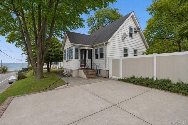 215 Hallock Landing Road, Rocky Point, NY 11778