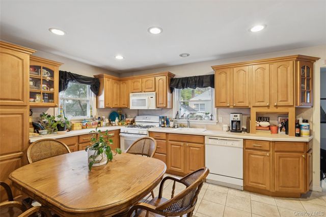 215 Hallock Landing Road, Rocky Point, NY 11778