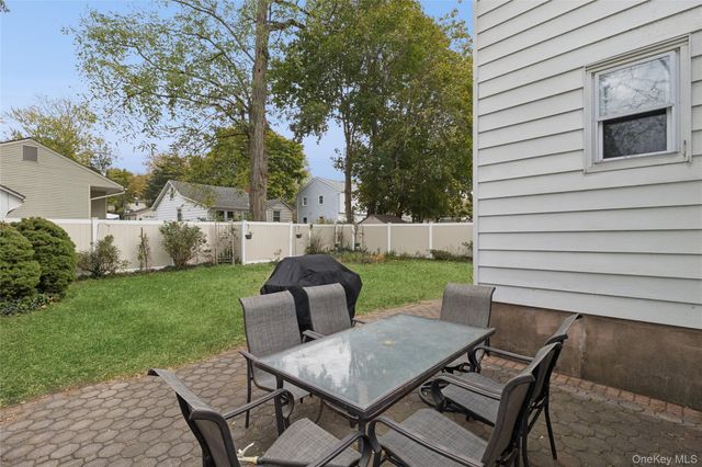 215 Hallock Landing Road, Rocky Point, NY 11778