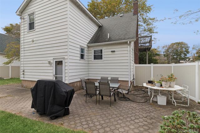 215 Hallock Landing Road, Rocky Point, NY 11778