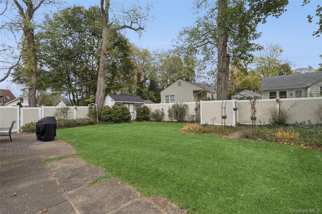 215 Hallock Landing Road, Rocky Point, NY 11778