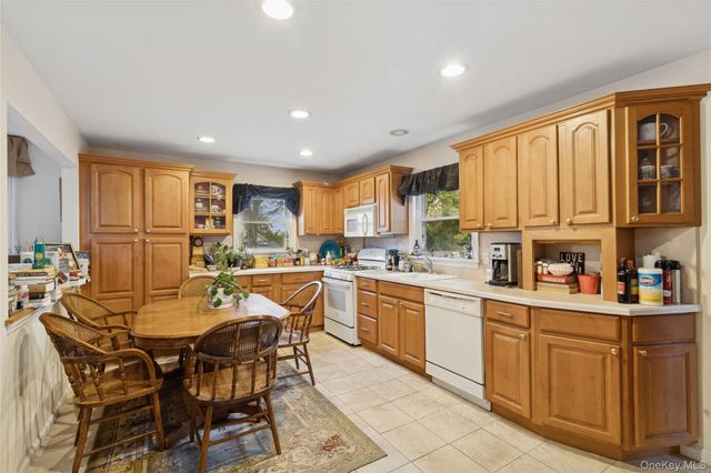 215 Hallock Landing Road, Rocky Point, NY 11778