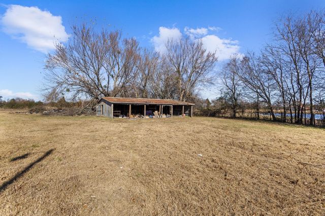 3467 E Fm 120, Denison, TX 75021