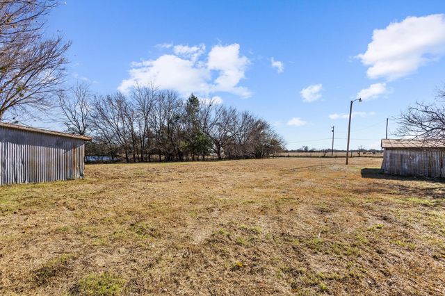 3467 E Fm 120, Denison, TX 75021