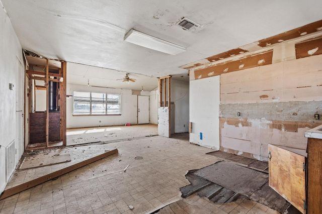 3467 E Fm 120, Denison, TX 75021