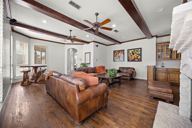 6050 Oak Hollow Drive, Burleson, TX 76028