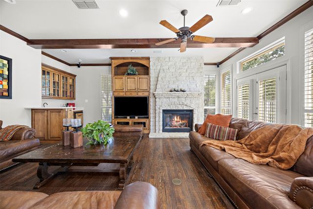 6050 Oak Hollow Drive, Burleson, TX 76028