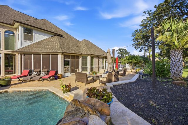 6050 Oak Hollow Drive, Burleson, TX 76028