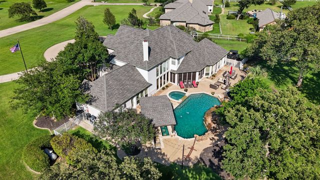 6050 Oak Hollow Drive, Burleson, TX 76028