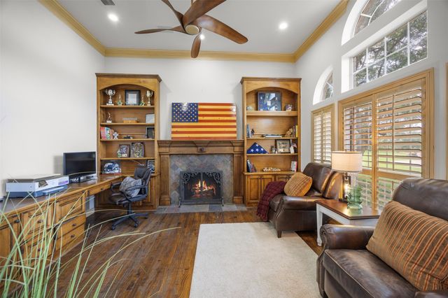 6050 Oak Hollow Drive, Burleson, TX 76028