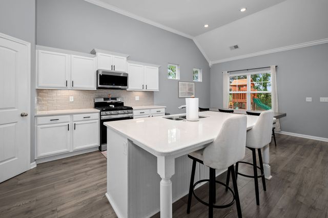 3144 Chatfield Dr, Murfreesboro, TN 37129