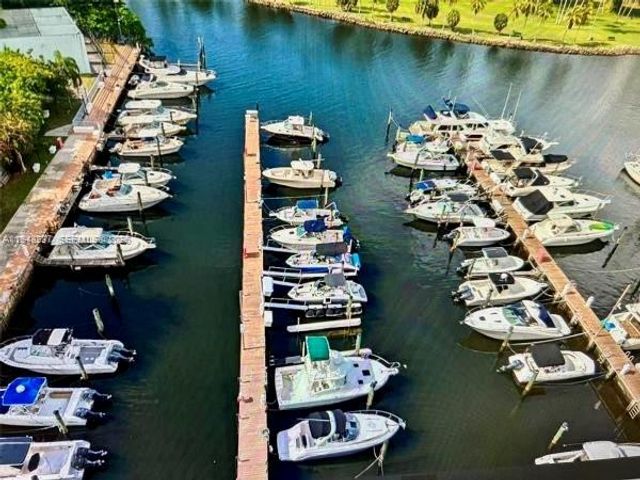 1700 NW N River Dr, Miami, FL 33125