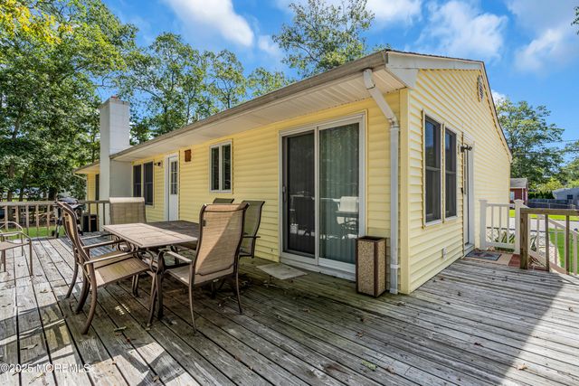 576 Vaughn Avenue, Forked River, NJ 08731