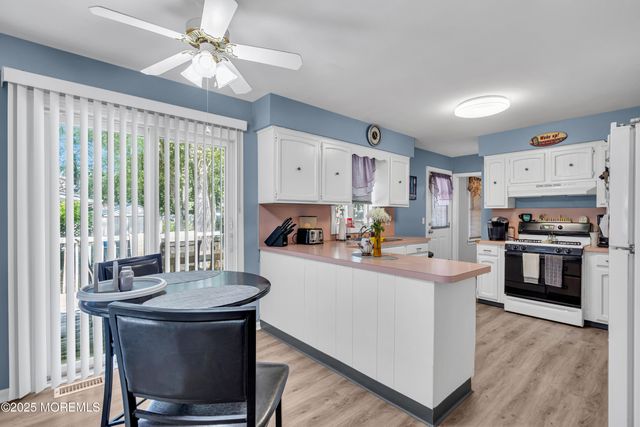 576 Vaughn Avenue, Forked River, NJ 08731