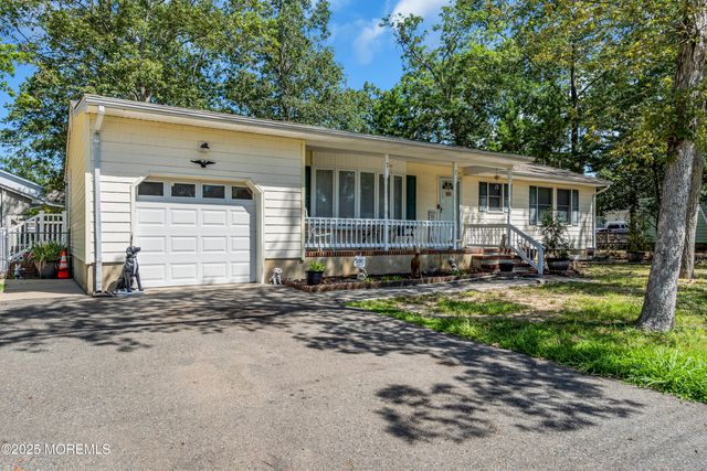 576 Vaughn Avenue, Forked River, NJ 08731