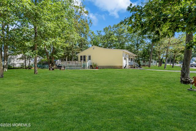 576 Vaughn Avenue, Forked River, NJ 08731