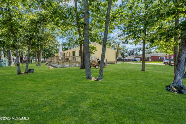 576 Vaughn Avenue, Forked River, NJ 08731