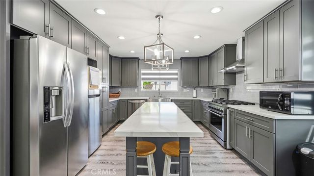 5560 Mountain View Avenue, Yorba Linda, CA 92886
