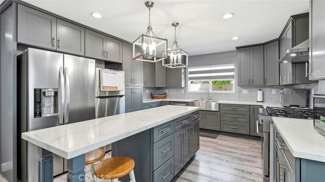 5560 Mountain View Avenue, Yorba Linda, CA 92886