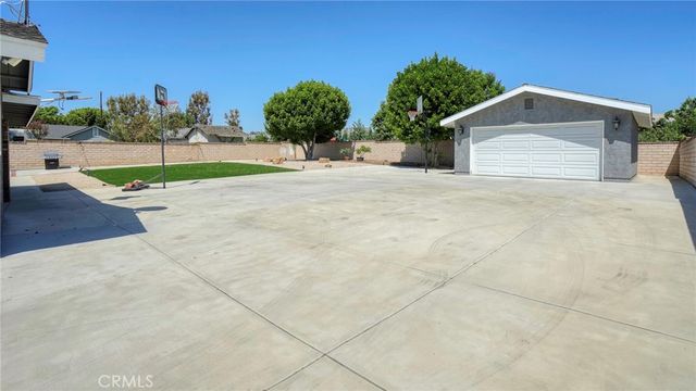 5560 Mountain View Avenue, Yorba Linda, CA 92886