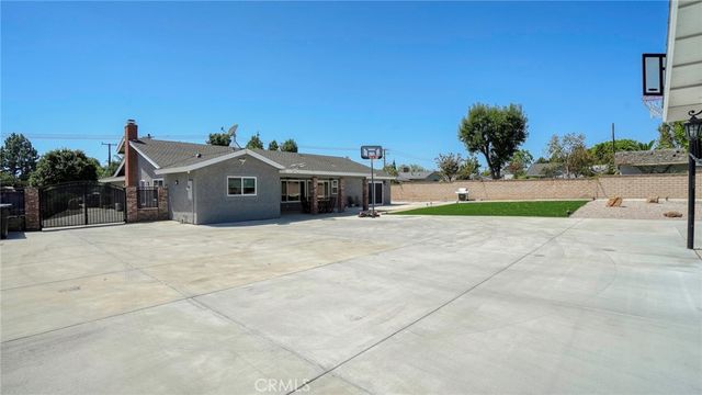 5560 Mountain View Avenue, Yorba Linda, CA 92886