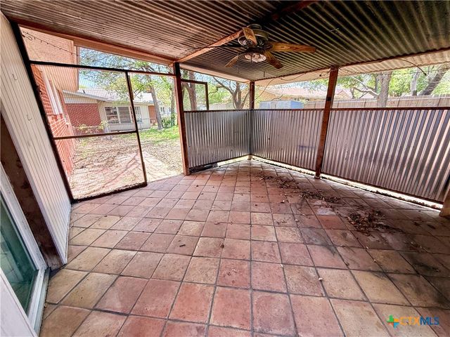 1504 Bridge Street, Gatesville, TX 76528