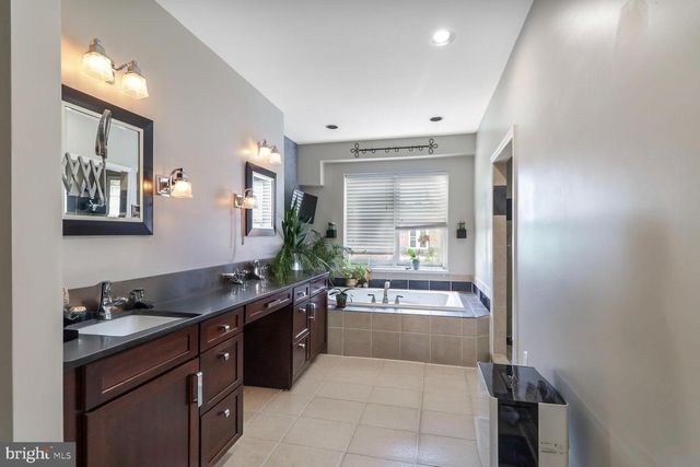 2103 BOLTON ST, Baltimore, MD 21217