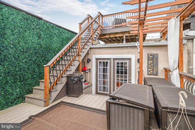 2103 BOLTON ST, Baltimore, MD 21217