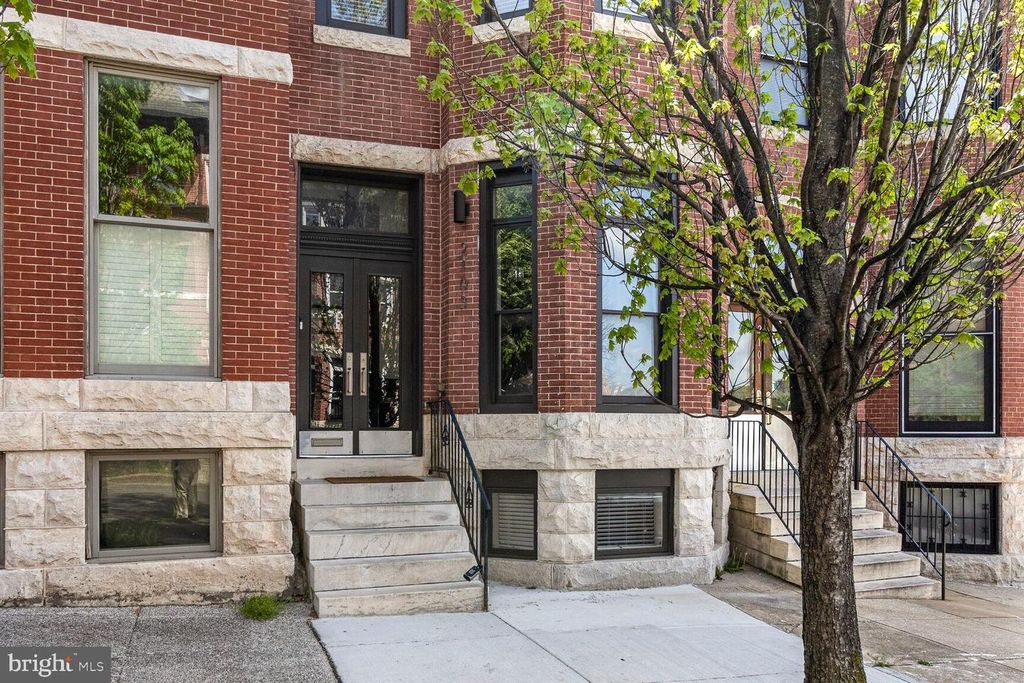 2103 BOLTON ST, Baltimore, MD 21217