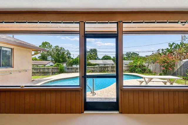 507 FERNWOOD DRIVE, Altamonte Springs, FL 32701